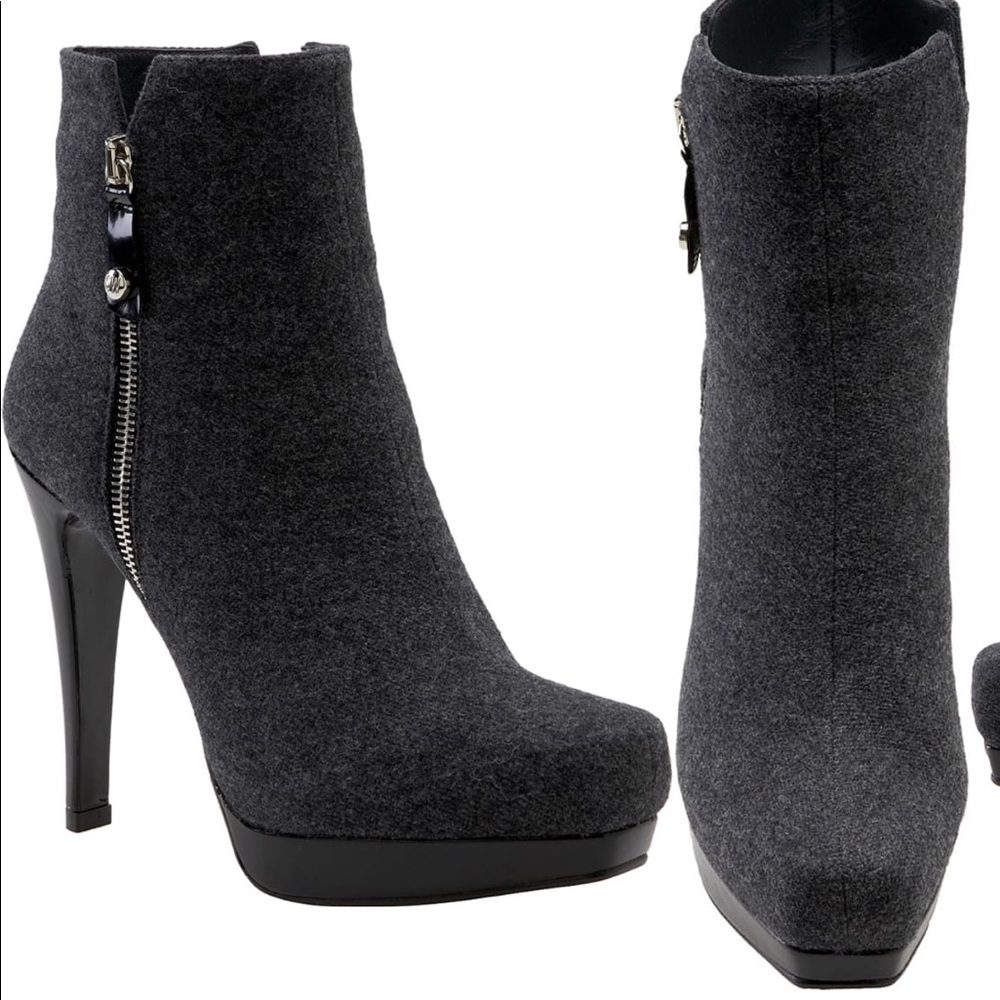 SZ 6 Stuart Weitzman Chippy charcoal flannel boot